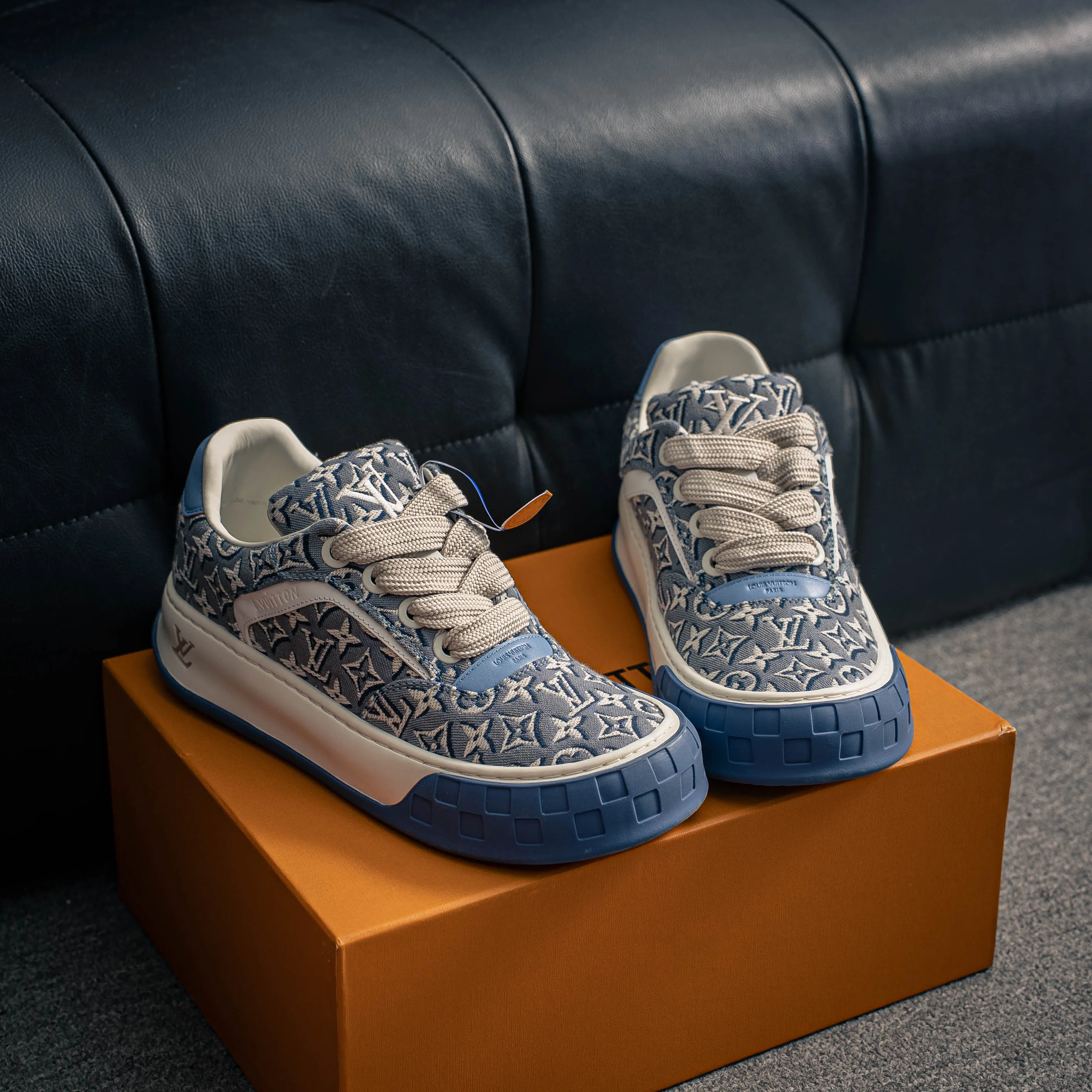 # LV tilted ， Shoes，Sneakers， Shoes，Skate Shoes~~ Sneakers， LV Shoes ， Cushioning TPU Vuitton ，